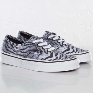 VGUC- RARE Vans ‘Authentic Tsv8ve’ Unisex Tiger Stripe Sneaker